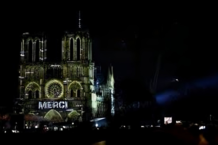 REAPERTURA DE NOTRE DAME