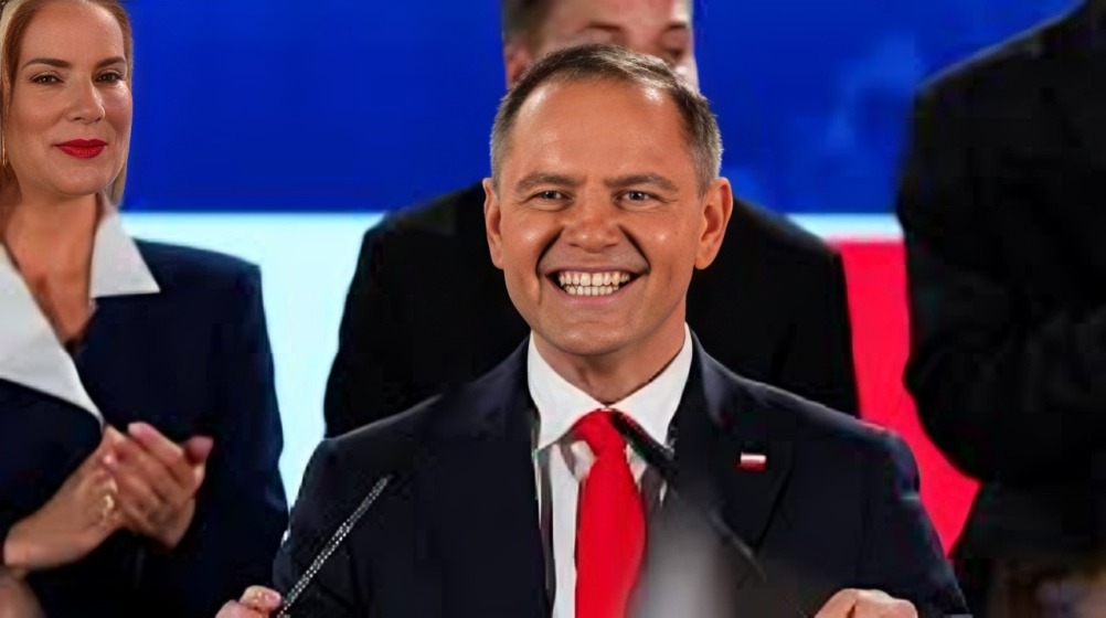 KAROL NAWROCKI NUEVO PRESIDENTE DE POLONIA